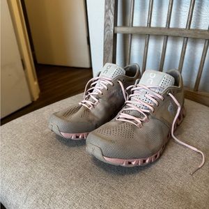 On Women’s Cloud X Sneakers - Sand/Rose